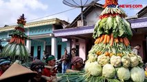 Kelompok Seni Tari dan Arak-Arakan Gunungan Hasil Bumi Meriahkan Festival Merapi Merbabu