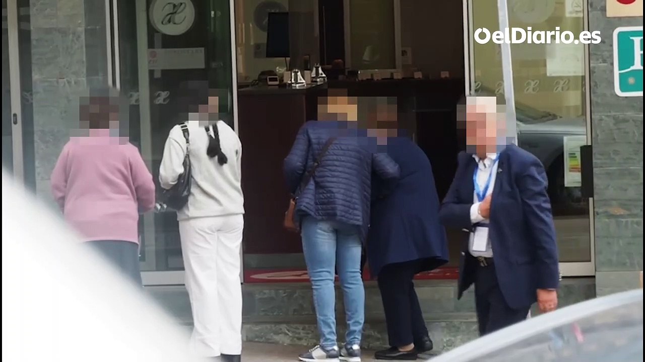Monjas de un asilo de Lugo llevan a votar a ancianos