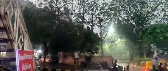 Rain with thunder storm in Ahmedabad, many fell