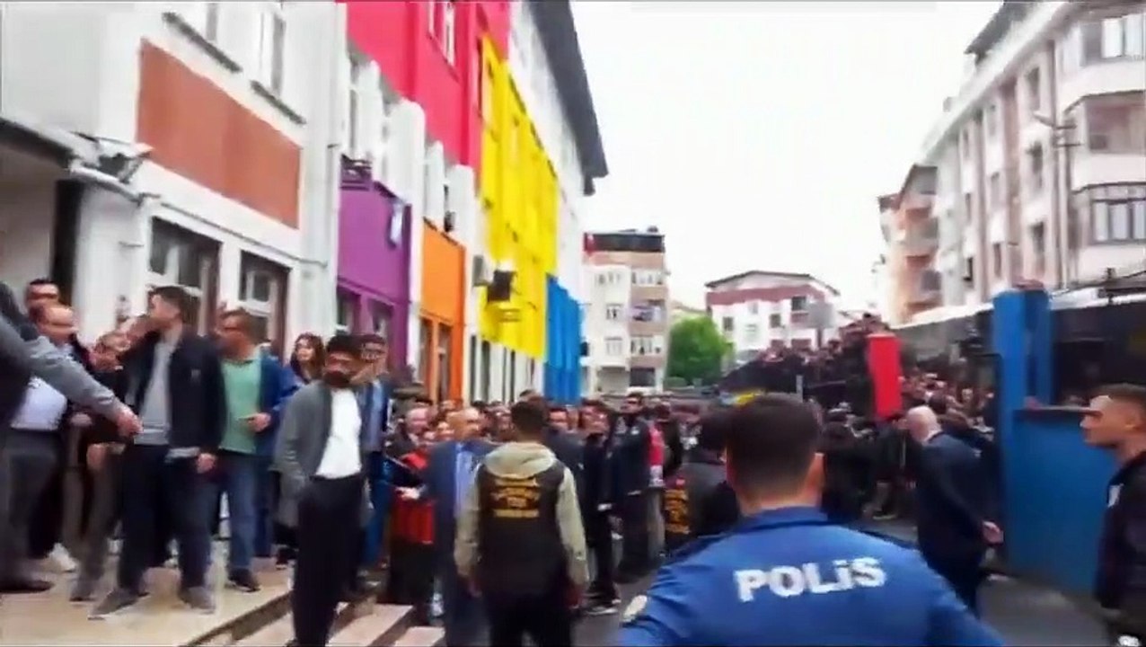 Sayım sonrası kaybolan oy torbası vatandaşların itirazı sonrası bulundu