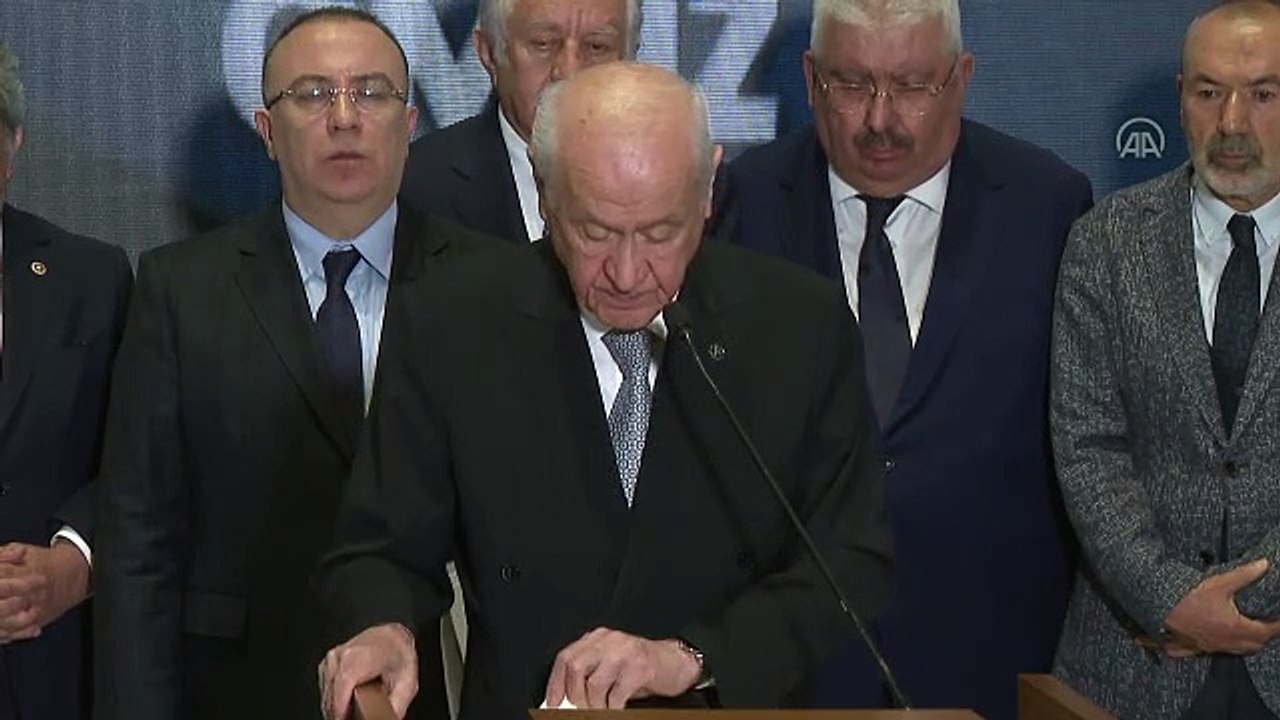 Bahçeli: Kesin olmayan sonuçlara göre Recep Tayyip Erdoğan 13. Cumhurbaşkanımız olarak seçilmiştir