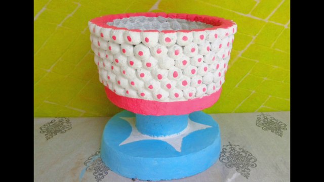 The Simplest Way To Make Beautiful Flower Pots From Plastic Containers And Cement