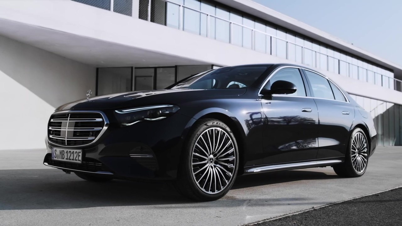 Die neue Mercedes-Benz E-Klasse - Komfort trifft auf Agilität