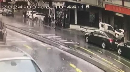 Bahçelievler'de sevgilisinin eski eşine yakalandı, iple inmeye çalıştığı balkondan çocuğun üzerine düştü