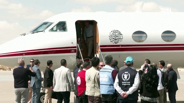 لحظة وصول الأمين العام للأمم المتحدة أنطونيو جوتيريش إلى مطار العريش