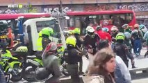 Manifestación de motociclistas en el centro de Bogotá reportan servicios afectados