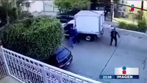 Momento en que un hombre mató a uno de sus asaltantes