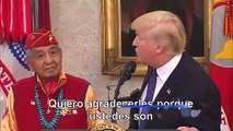 Trump llama 'Pocahontas' a Elizabeth Warren frente a héroes Navajos