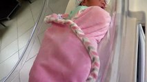 Mujer de 94 años ha tejido 5 mil cobijitas para bebés recien nacidos en hospital del sur de Florida