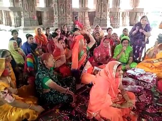 The atmosphere became like rain in Lord Dwarkadhish temple complex.