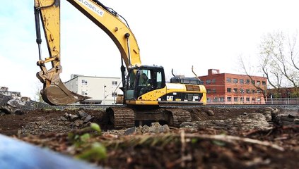 Heavy machines construction site