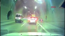 Üsküdar'da tünelde motosiklet kazası kamerada