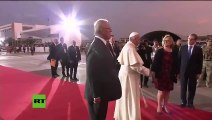 Presidente de Perú vivio momento incomodo mientras despedía al papa Francisco