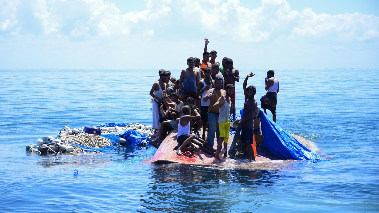 Dramatische Rettungsaktion vor der Küste Indonesiens