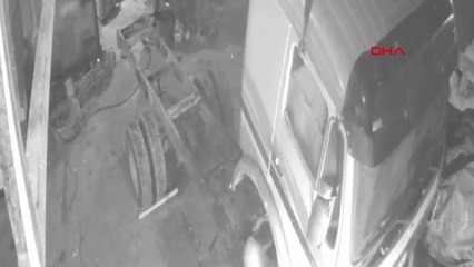 Çalınan kamyonunu bulmak için dedektif gibi çalıştı; ancak parçalarının bir kısmına ulaştı