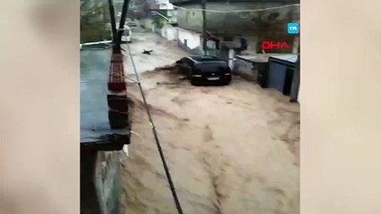 Korku dolu anlar: Selde kurtuldu, başkasını kurtarmak isterken yine suya kapıldı