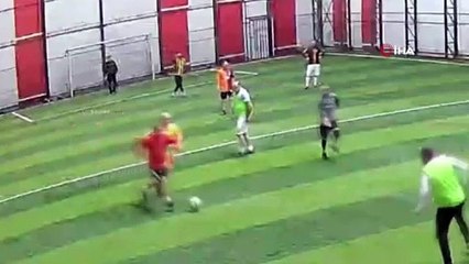 Halı sahada kalp krizi geçirdi hayatını kaybetti