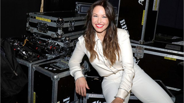 VOICI - Natasha St-Pier poste une vidéo improbable avec Inès Reg pour faire taire les rumeurs