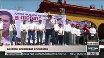 AMLO da tutoriales a Fox de cómo usar la matraca