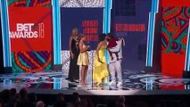 BET Awards 2018: DJ Khaled y Young Asahd aceptan premio en Ausencia de Rihanna
