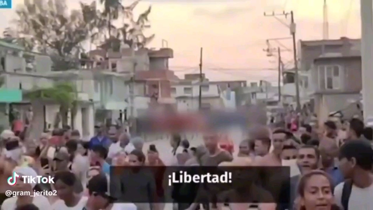 Españoles espabilen. Cuba  expulsa a Comunistas por el Habre y Miseria gobernando.