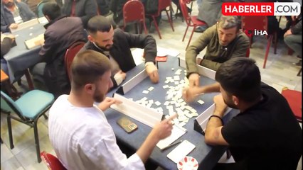 Sivas'ta yalnız okey oynayan Ahmet Doğan artık yalnız değil