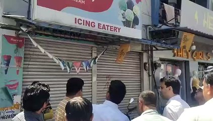 कलक्टर ने बोटलनेक खोलने में की भवन मालिकों से चर्चा