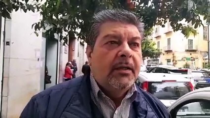 Ancora finestrini rotti e vetri sui marciapiedi nel centro storico di Palermo