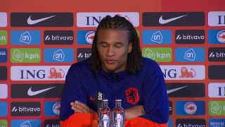 Netherland's manager Roland Koeman and player Nathan Ake preview against Scotland friendly [Dutch]