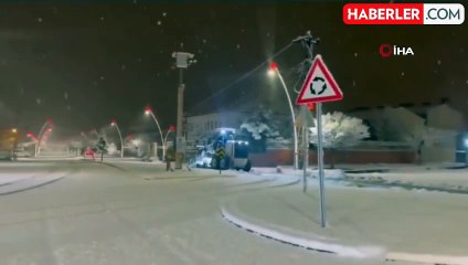 Van'da 129 yerleşim yerinin yolu ulaşıma kapandı