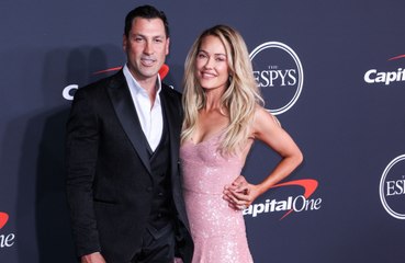 'It's a...': Peta Murgatroyd and Maksim Chmerkovskiy share their gender reveal footage