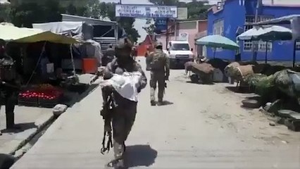 Teröristler kadın doğum hastanesine saldırdı