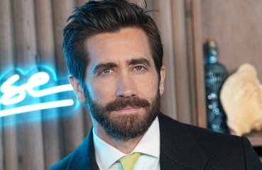 下载视频: Jake Gyllenhaal got 