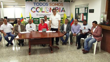 11-08-17-clara-lopez-espera-lograr-150mil-firmas-en-el-departamento-de-antioquia