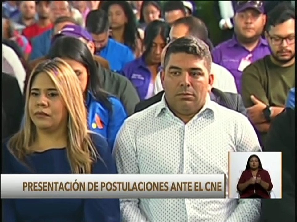 Antonio Ecarri inscribió su candidatura presidencial ante el CNE para los comicios del 28J