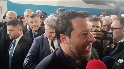 Salvini a Reggio: Nuovi Intercity e Ponte 🚆