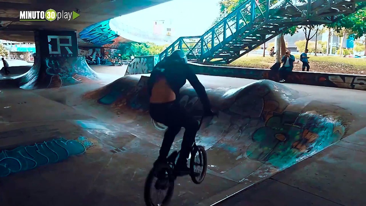 CAP 2. ROBINSON MEZA - BMX FREESTYLE