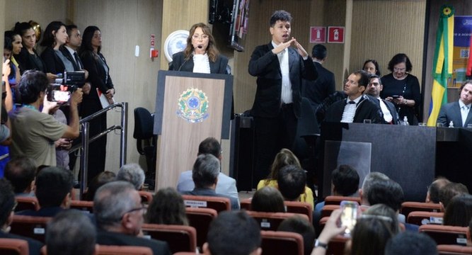 Desembargadora sertaneja Agamenilde Dias toma posse oficialmente na presidência do TRE-PB