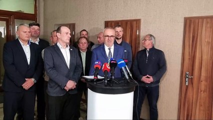 Brífing zástupcov farmárov o výsledkoch rokovania s ministrom pôdohospodárstva SR.