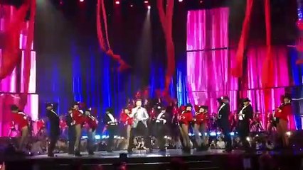 Hugh jackman performing in Brits 2019 II live show II greatest showman