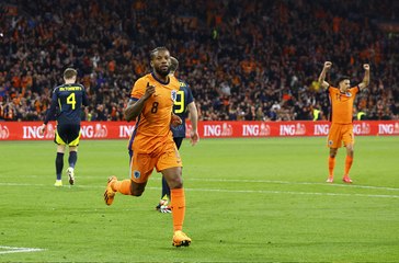 المنتخب الهولندي يحقق فوزاً كبيراً أمام اسكتلندا