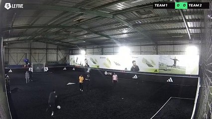 Alexandre 22/03 à 20:42 - Football Adidas (LeFive Bezons)