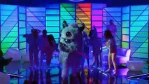 THE MASKED SINGER - The Monster Performs 