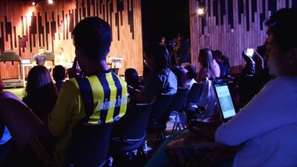 22-03-18 Cuidado la emocion de un gol podria producir un infarto