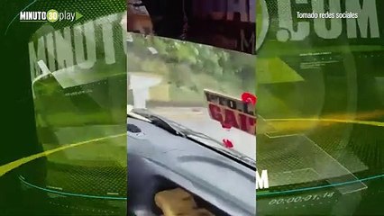 Como jugando play carros esquivan enormes rocas en vías de Villavicencio tras el fuerte sismo