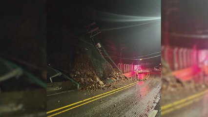 강원도 인제 31번 국도서 낙석 300톤 도로에 쏟아져...4시간 만에 복구 / YTN