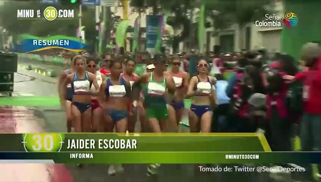 Sandra Lorena Arenas explicó la técnica de la marcha