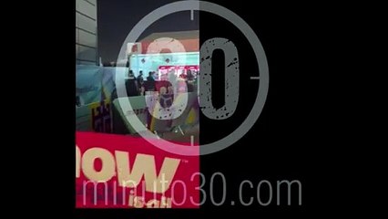Fan fest de Qatar 2022 se queda prácticamente solo tras la derrota de la selección local ‐ Hecho con Clipchamp