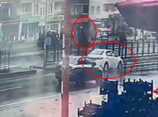 Bingöl'de otomobilin çarptığı Hira, öldü; kaza kamerada