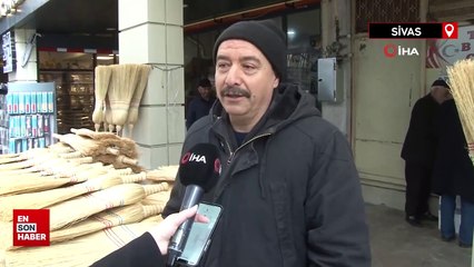 Sivas'ta ot süpürge yaparak bir ömür geçiren vatandaş